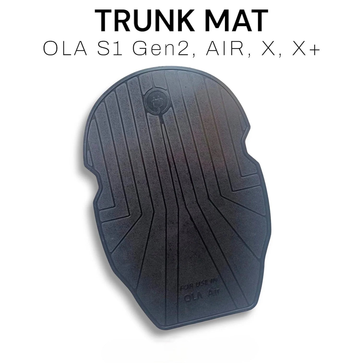 Black trunk mat with text indicating compatibility for specific car models on a white background